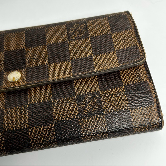 Louis Vuitton Damier Ebene Pattern Sarah Wallet - Picture 2 of 13